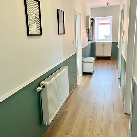 Family-friendly Duplex - Near Center - Free Parking - Wifi *