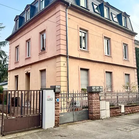 Family-friendly Duplex - Near Center - Free Parking - Wifi Apartment