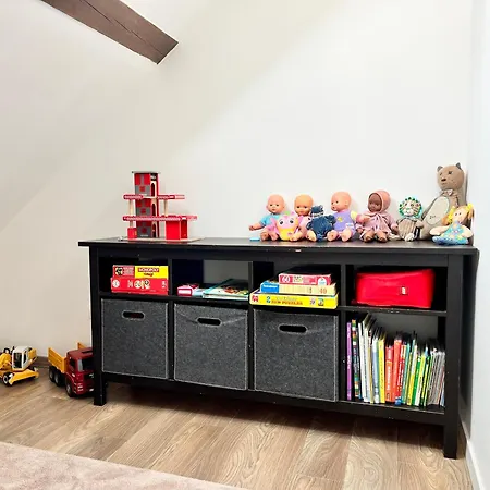 Family-friendly Duplex - Near Center - Free Parking - Wifi 콜마