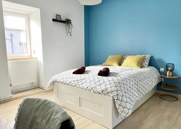 Family-friendly Duplex - Near Center - Free Parking - Wifi