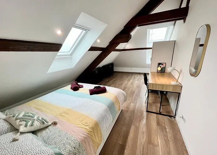 Le 1900 - Spacious & Charming Duplex - 3 Br *